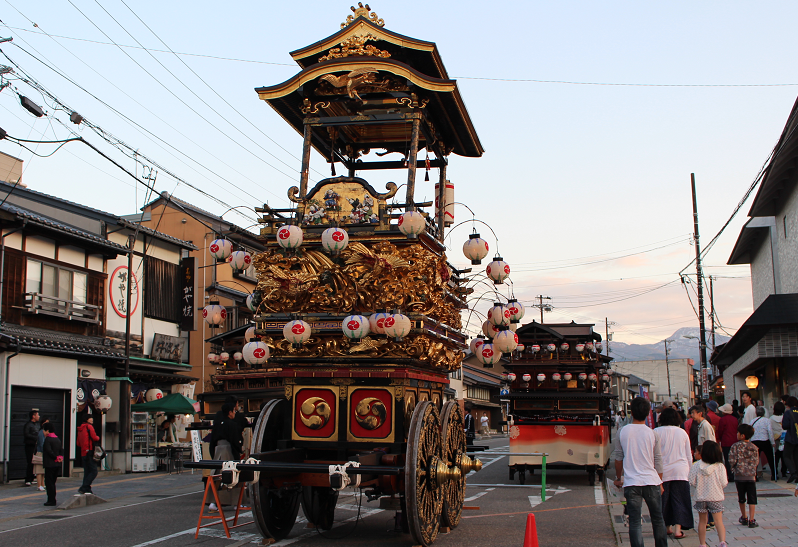 城端曳山祭