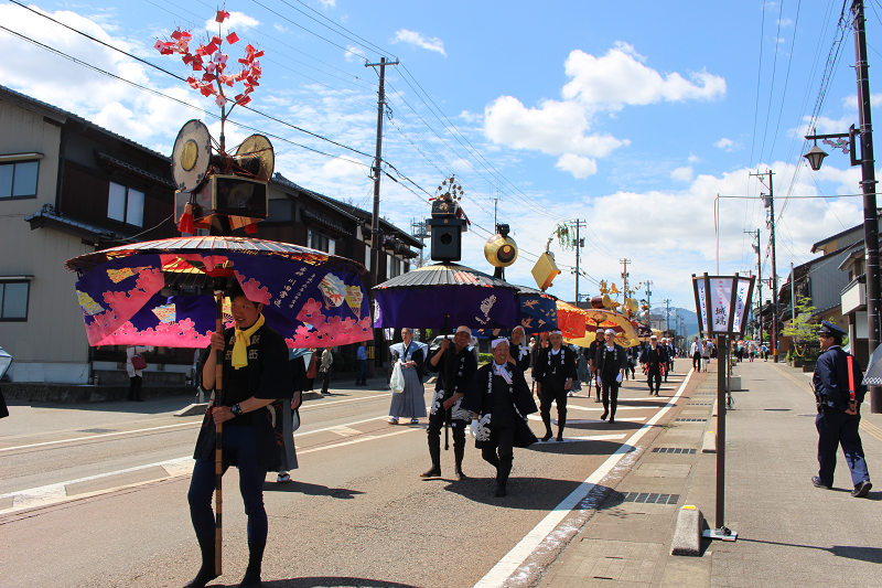 城端曳山祭