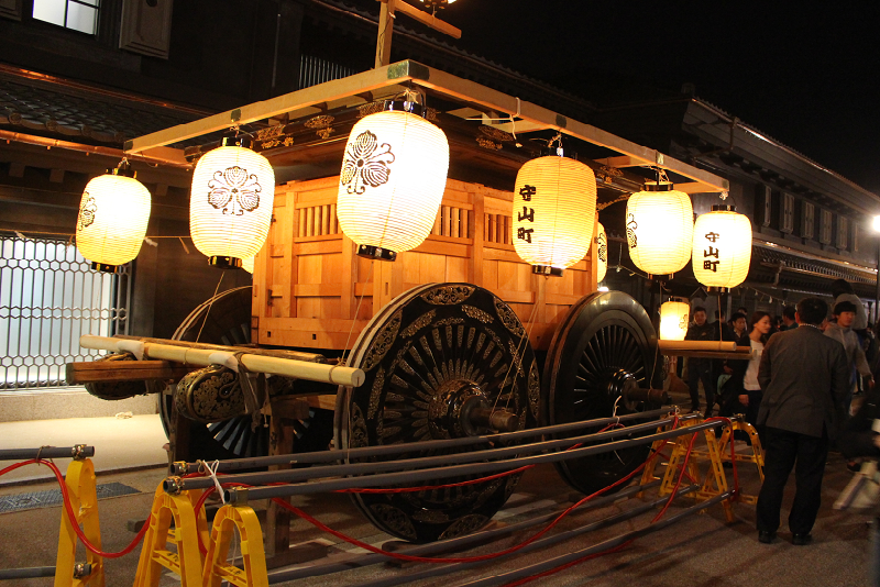 高岡御車山祭